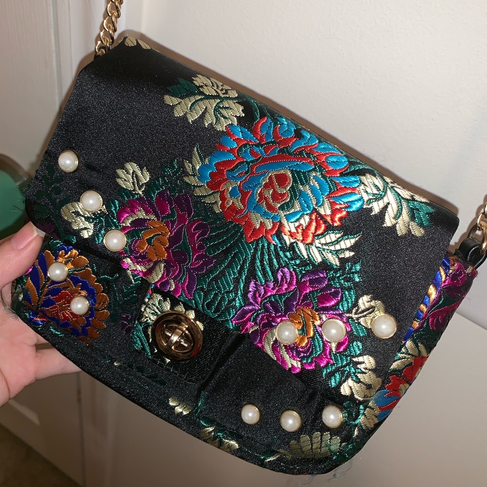 Metallic Floral Detail Crossbody